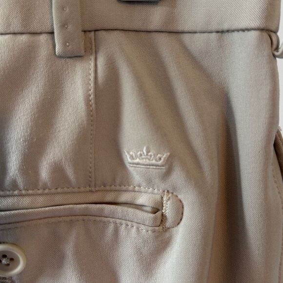 PETER MILLAR PERFORMANCE ATHLETIC GOLF CHINO PANTS BEIGE TAN SIZE 33 W / 32 L - Picture 5 of 10